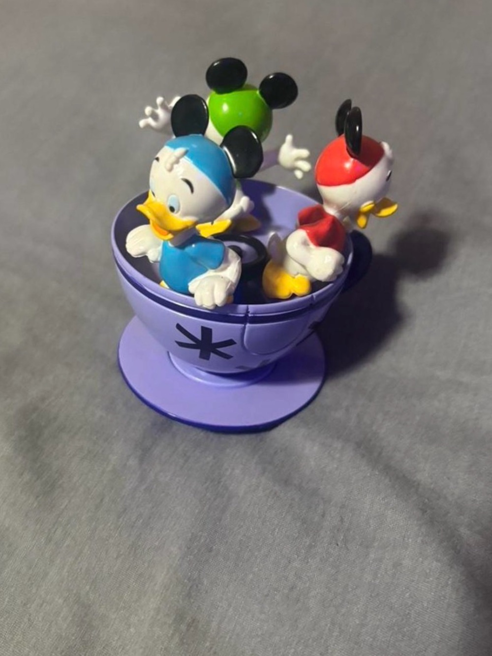Disney Purple Teacup Playset with Donald Duck and Friends Figures